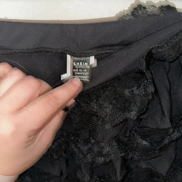 SHEIN black mini ruffle lace shorts sz l - Picture 5 of 6